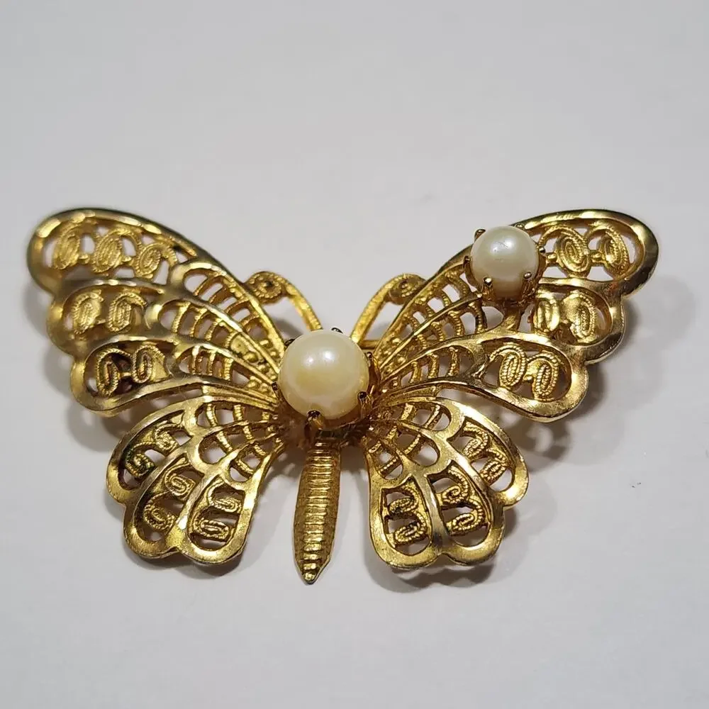 Butterfly Brooch Pin Faux Pearls Openwork Filigree Wings Gold Tone Vintage 1990s